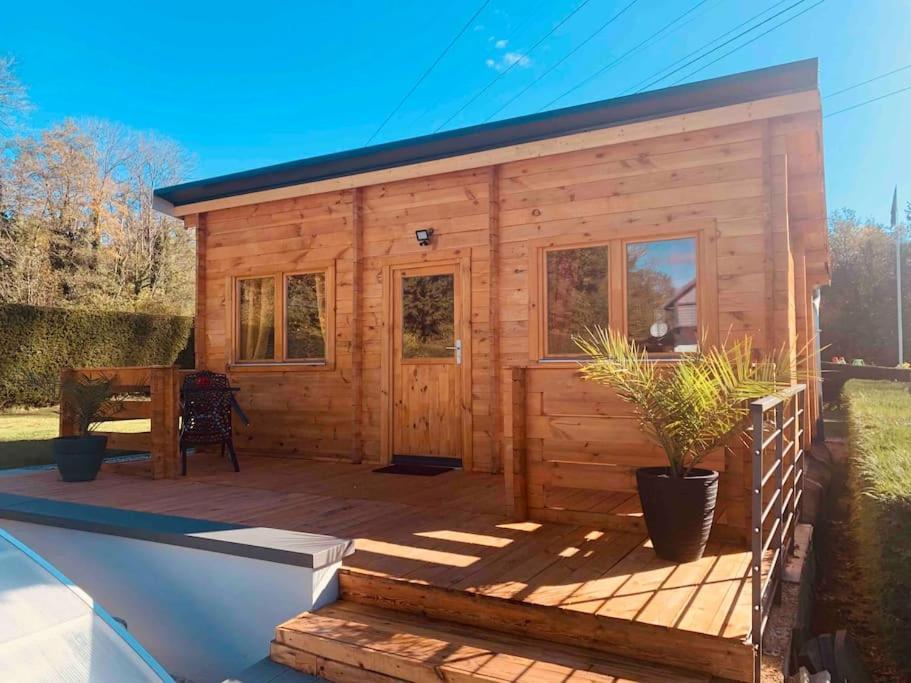 Chalet 2 Personnes Avec Jacuzzi Et Piscine Saisonniere Partagee Corcieux Buitenkant foto