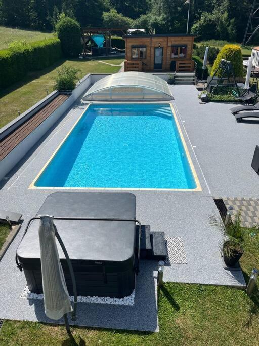Chalet 2 Personnes Avec Jacuzzi Et Piscine Saisonniere Partagee Corcieux Buitenkant foto